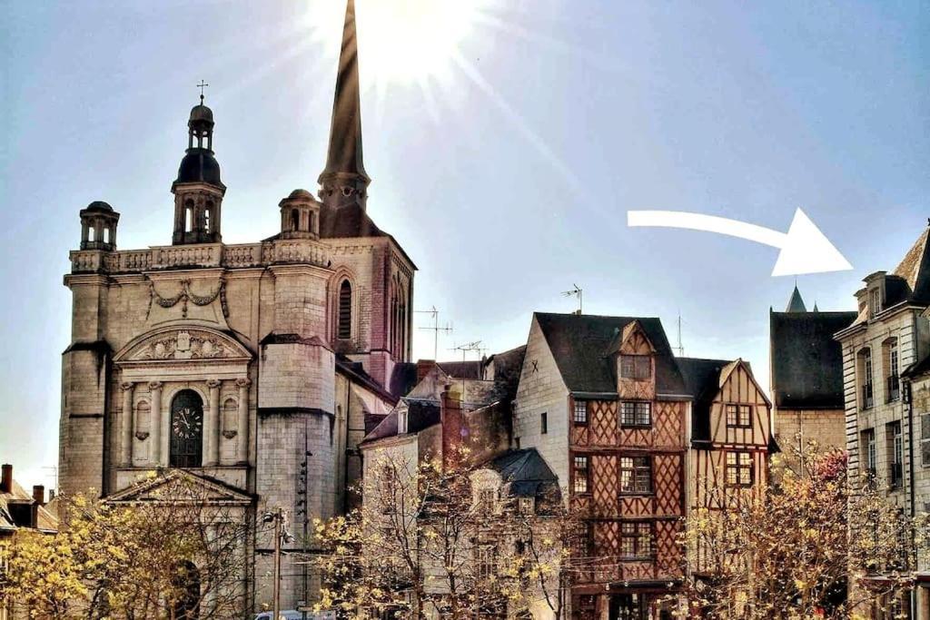 Grand Appartement Place Saint-Pierre, Proche Chateau De Saumur Et Bord De Loire" Dış mekan fotoğraf